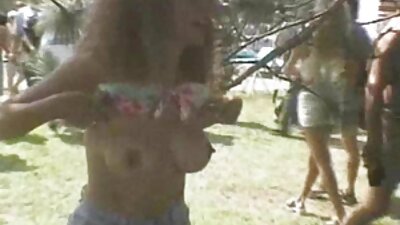 公園でセックスをしている隠しカメラに記録された夏の恋人たち 女性 向け セックス 動画